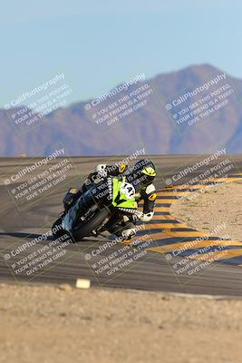 media/Dec-10-2023-SoCal Trackdays (Sun) [[0ce70f5433]]/Turn 12 (2pm)/